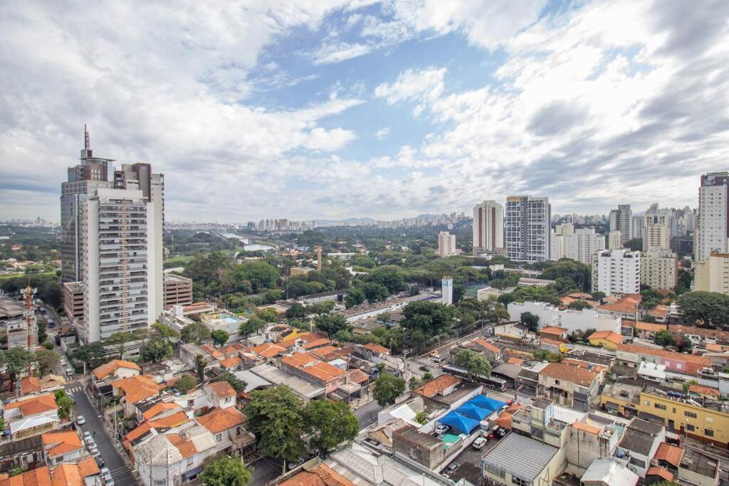 Bhomy Pinheiros Moderno Varanda E Vista Vr166 Casa de férias